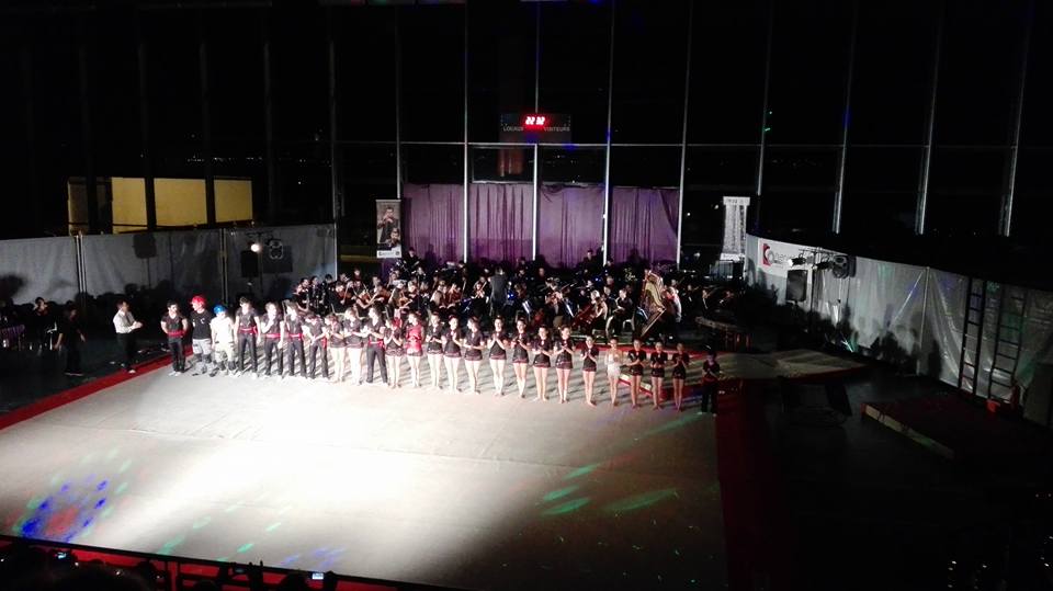 Acrobatic Show Orchestre Live